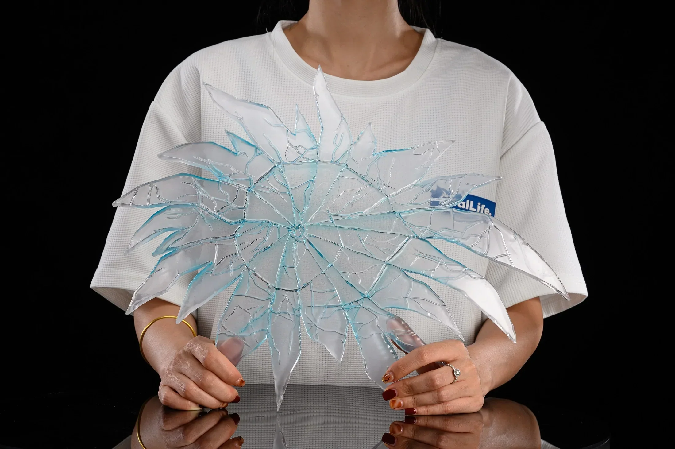 IU - Whitebeard - Image 9